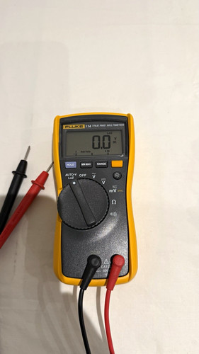 Fluke 114 true rms cat - 114, iii