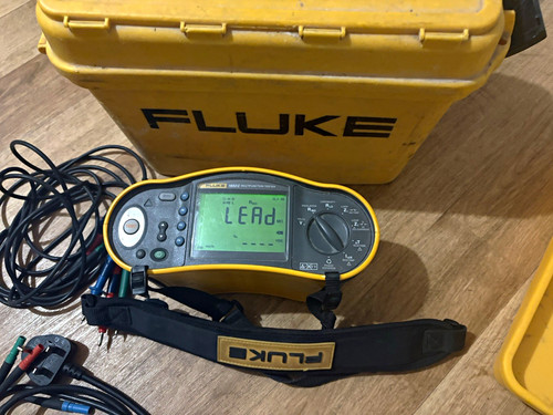 Fluke 1652c cat - cat, iii